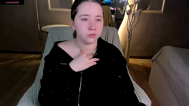 Snapshot of Selena_Muse chatting on November 14, 2025, 5:39 am Selena Muse online show from November 14, 2025, 5:39 am