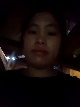 Luyen004 online show from September 17, 2025, 11:50 pm