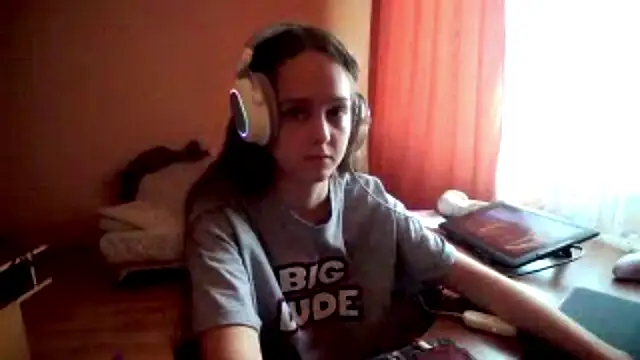 SharybbFace online show from September 17, 2025, 1:46 pm