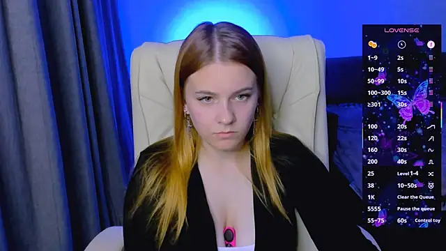 Snapshot of red__dizzy chatting on October 2, 2025, 8:27 pm red dizzy online show from October 2, 2025, 8:27 pm