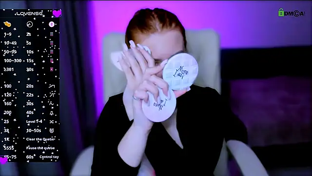 Snapshot of red__dizzy chatting on October 13, 2025, 7:14 pm red dizzy online show from October 13, 2025, 7:14 pm