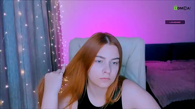 Snapshot of red__dizzy chatting on October 19, 2025, 12:17 pm red dizzy online show from October 19, 2025, 12:17 pm