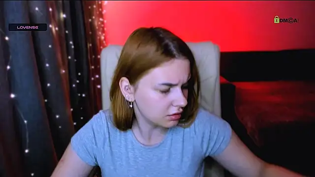 Snapshot of red__dizzy chatting on November 5, 2025, 9:04 pm red dizzy online show from November 5, 2025, 9:04 pm