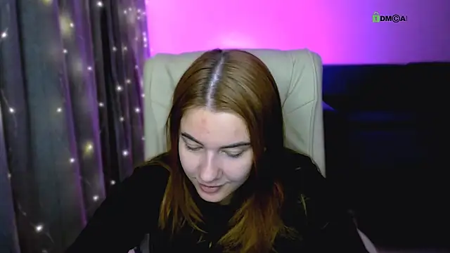 Snapshot of red__dizzy chatting on November 8, 2025, 10:52 pm red dizzy online show from November 8, 2025, 10:52 pm