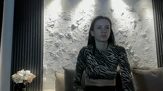 joselin rouse online show from April 11, 2026, 1:04 pm