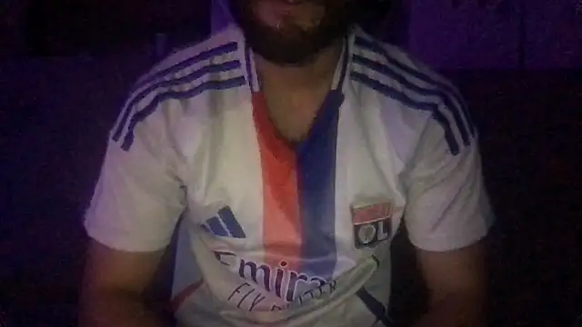 Snapshot of flambeur93 chatting on September 24, 2025, 6:28 am flambeur93 online show from September 24, 2025, 6:28 am