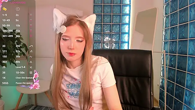 MorgyAsuna  online show from November 15, 2025, 6:33 am