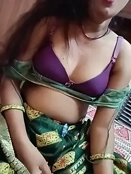 Snapshot of monarani5986 chatting on August 4, 2026, 5:59 pm monarani5986 online show from August 4, 2026, 5:59 pm