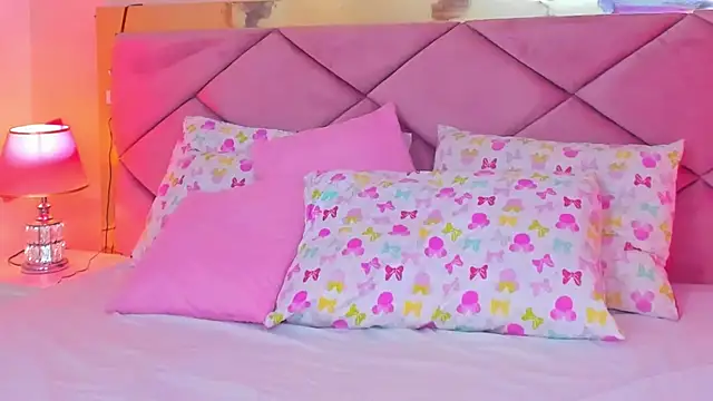 ChloeLaurentt online show from March 13, 2026, 8:37 pm