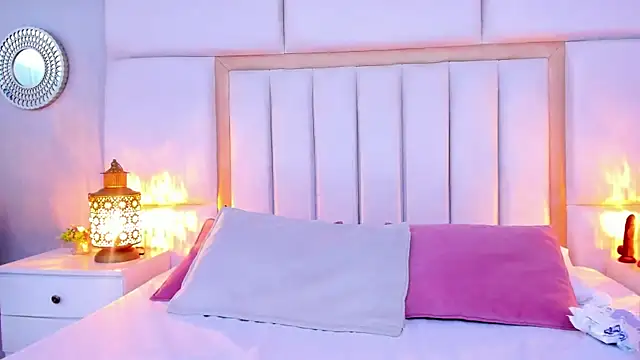 LaylaaDoll online show from March 29, 2026, 1:33 pm