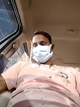 lickingspecilist online show from October 4, 2025, 12:14 pm