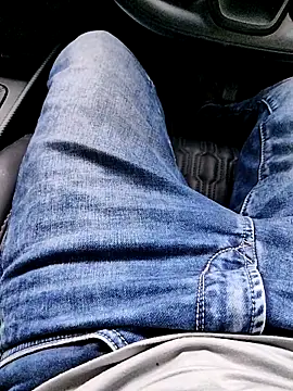 lickingspecilist online show from October 6, 2025, 11:40 am