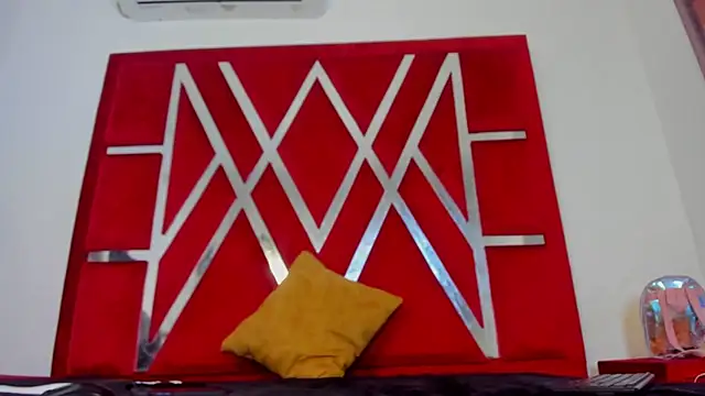 angelkyraasm online show from February 7, 2026, 12:20 pm