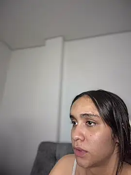 Isabella-Teen online show from February 14, 2026, 1:46 am