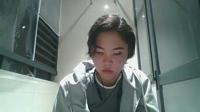 Snapshot of JennyCarpenter chatting on October 30, 2025, 11:44 am JennyCarpenter online show from October 30, 2025, 11:44 am