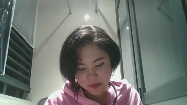 Snapshot of JennyCarpenter chatting on November 5, 2025, 12:27 pm JennyCarpenter online show from November 5, 2025, 12:27 pm