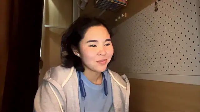 JennyCarpenter online show from April 5, 2026, 8:11 am