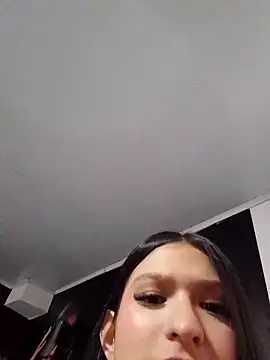 AggathaSanders  online show from September 20, 2025, 3:13 pm