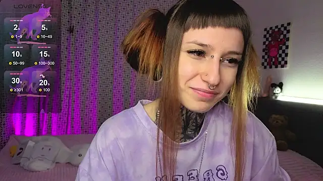 LilithPoison online show from November 6, 2025, 6:09 pm