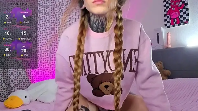 LilithPoison online show from January 8, 2026, 5:15 pm