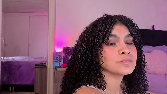 missvaneblake online show from July 28, 2026, 12:01 pm