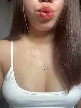 Snapshot of Rose-babyx chatting on April 21, 2026, 2:15 am Rose-babyx online show from April 21, 2026, 2:15 am
