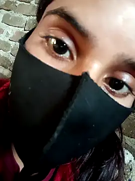 Aaisha-16 online show from December 5, 2025, 2:31 am