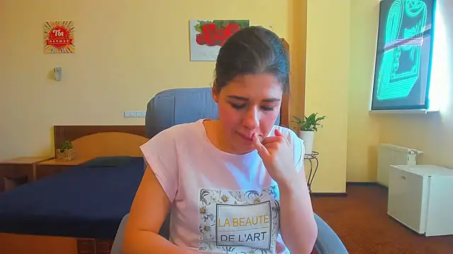 Joannia online show from September 27, 2025, 7:13 am