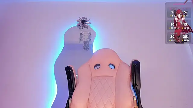 Mia royal online show from November 21, 2025, 9:24 pm