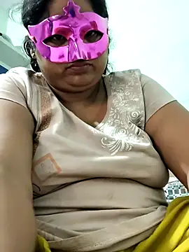 Mmm143 online show from September 19, 2025, 5:31 am