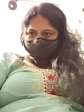 Mmm143 online show from September 22, 2025, 9:06 pm