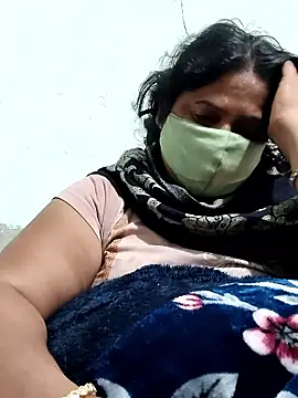 Mmm143 online show from January 10, 2026, 4:36 am