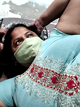 Mmm143 online show from April 5, 2026, 6:05 pm