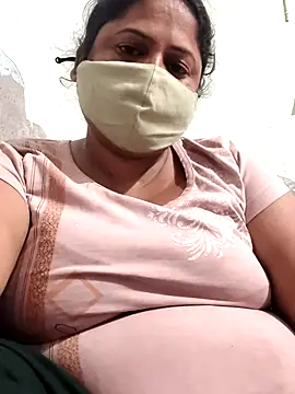 Mmm143 online show from May 19, 2026, 6:31 am