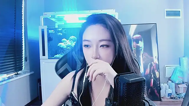 Snapshot of Keke-Bai chatting on October 1, 2025, 9:48 am Keke-Bai online show from October 1, 2025, 9:48 am