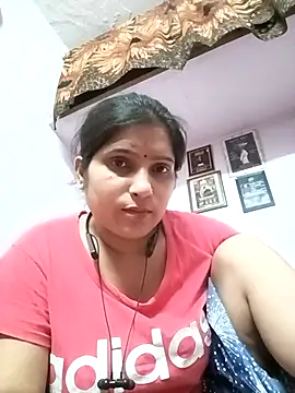 aliya-jaan71 online show from May 19, 2026, 8:04 pm