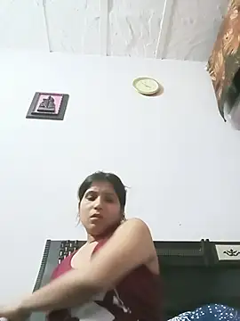 aliya-jaan71 online show from May 26, 2026, 10:22 am