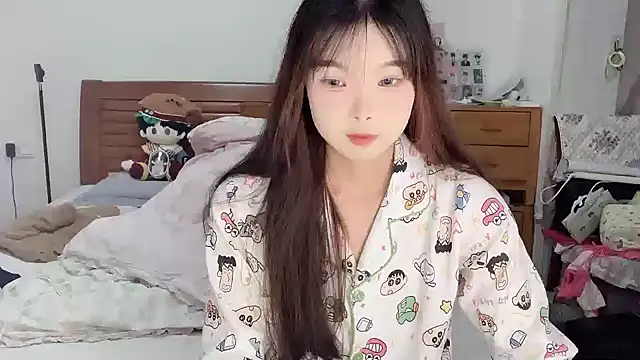 Snapshot of Akong11 chatting on October 2, 2025, 6:26 pm Akong11 online show from October 2, 2025, 6:26 pm