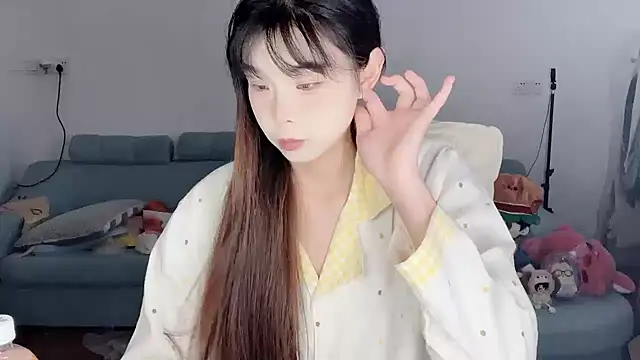 Akong11 online show from April 4, 2026, 7:50 am