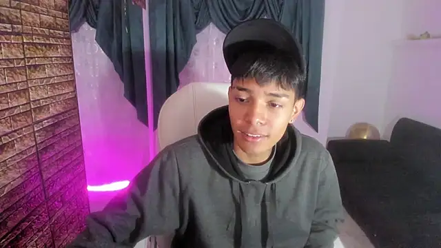 Hunteer Boy online show from October 9, 2025, 7:45 pm