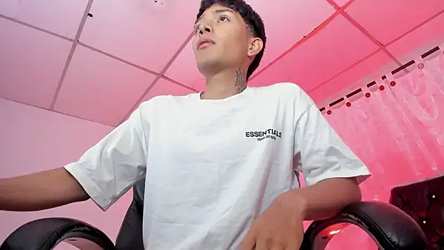 Hunteer Boy online show from November 20, 2025, 4:45 am