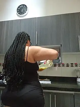 PiaStone online show from October 19, 2025, 11:22 am