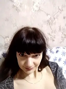 AliceSwan1122 online show from April 15, 2026, 6:15 pm