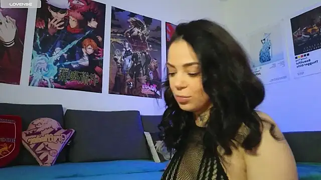 KiraQuinn1 online show from November 3, 2025, 4:08 pm