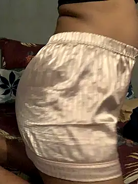 sweetpussysa92 online show from October 1, 2025, 4:13 pm