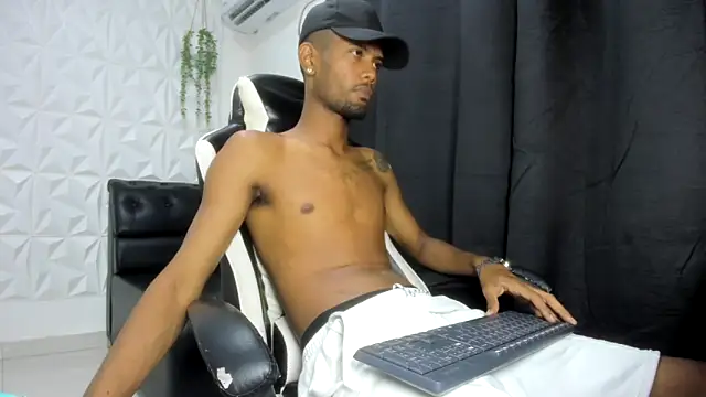 saack  xx online show from May 27, 2026, 12:40 am