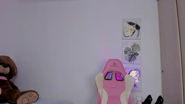 Susy spark online show from November 26, 2025, 11:17 pm