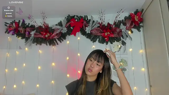 Susy spark online show from December 19, 2025, 11:34 pm