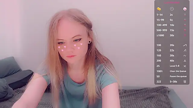 Snapshot of AliceNya_cute chatting on August 3, 2026, 8:57 am AliceNya cute online show from August 3, 2026, 8:57 am