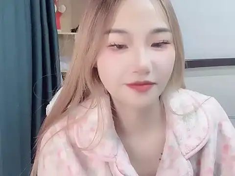 Snapshot of W-Sunflower chatting on November 29, 2025, 2:31 pm W-Sunflower online show from November 29, 2025, 2:31 pm